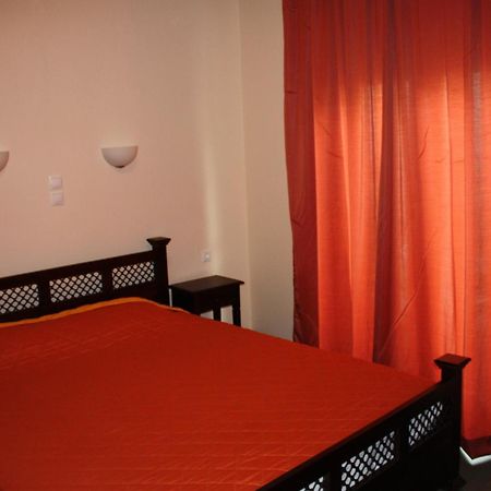 Dionyssos Hotel Limenas  Exterior photo