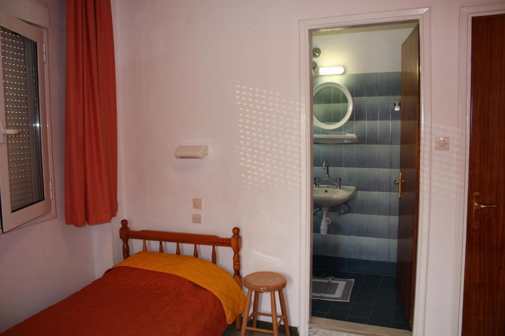 Dionyssos Hotel Limenas  Room photo