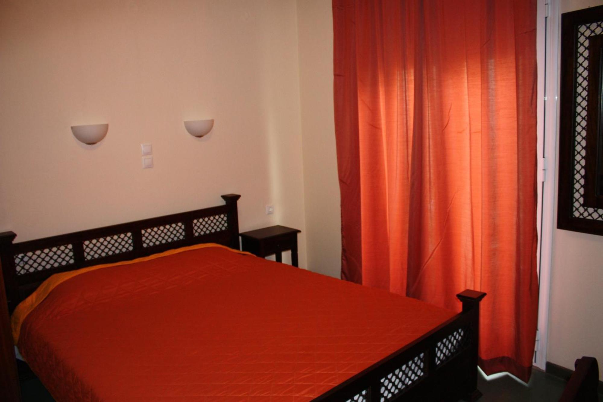 Dionyssos Hotel Limenas  Exterior photo
