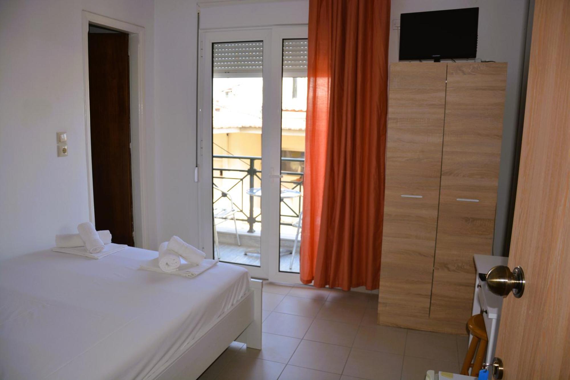 Dionyssos Hotel Limenas  Exterior photo