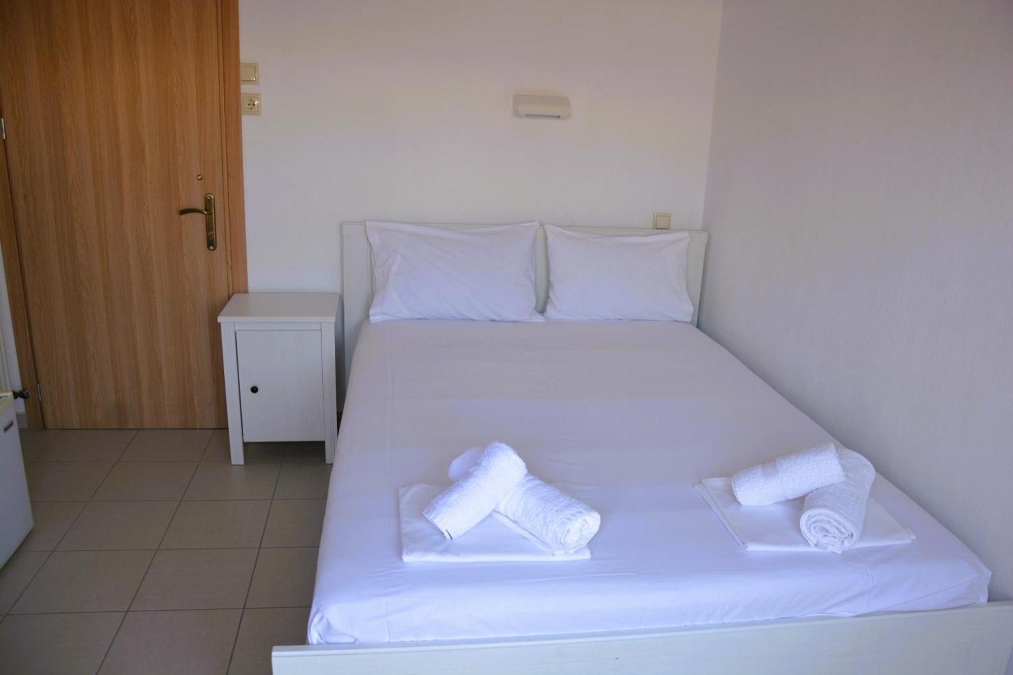 Dionyssos Hotel Limenas  Exterior photo